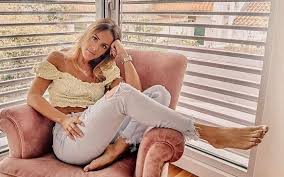 Aqui encontras uma lista com os produtos. Mariana Patrocinio Irma De Carolina Patrocinio Esta Separada Vip Pt