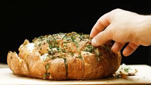 A bank that takes parmesan as collateral: Der Kase Kredit Darum Sind Die Banktresore In Italien Voller Parmesan Stern De