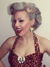 Weibliche Frisuren Im Stil Der 50er Jahre Machen Es Selbst Kurz Haar Frisuren Vintage Hairstyles Rockabilly Short Hair Hair Styles