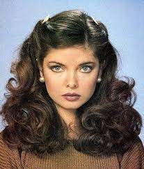 48 Trendiest Short Wedding Hairstyle Ideas 125352 Wedding Hairstyles Weddinghairstyles Looking For S 70s Hair And Makeup 1970s Hairstyles Retro Hairstyles