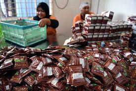 Industi kecil dan sederhana adalah industry kecil kecilan yang diusehakan oleh penduduk kampung labohan dagang.dan industri ini serba sedikit menyumbang dalam pembangunan ekonomi kampung.contoh2 industri yg terdapat didalam kampung labohan dagang seperti Definisi Pks Perusahaan Kecil Dan Sederhana Info