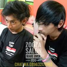 Dibandingkan rebonding rambut, harga smoothing sedikit lebih mahal. Foto Model Rambut Smoothing Pria