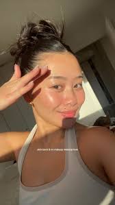 not sure how to fEEEEEL about this slick back. I think it looks good but is  my forehead screaming louder thoughhhh?