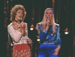 Abba is a swedish pop music group, who had many hits in the 1970s in stockholm and early 1980s. Nur Wahre Kinder Der 70er Konnen Diese 10 Fragen Uber Das Beste Jahrzehnt Beantworten Abba Outfits Agnetha Faltskog Abba