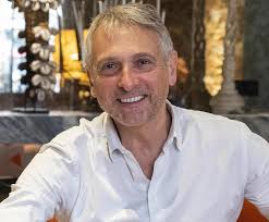 Il "Paradis" è qui tra noi. L'hotel di Cirelli tra arte, ospitalità e posti  di lavoro