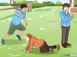 Decide with your team if you are going to rush into the opposing zone all together to overwhelm them or are you going to divide the team into runners and scouts, leaving the runners (decoys) to get caught so the scouts are free to try and find the flag. 3 Ways To Play Capture The Flag Wikihow