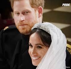 Le mariage de harry et meghan a réuni deux pays, et aussi différents univers : Mariage De Meghan Markle Et Du Prince Harry Des Invites Revendent Leurs Cadeaux Sur Ebay Purebreak