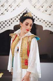 Voir plus d'idées sur le thème robe traditionnelle tunisienne, robe traditionnelle, tenue traditionnelle. 16 Habit Traditionnel Tunisien Ideas Traditional Dresses Traditional Outfits Fashion