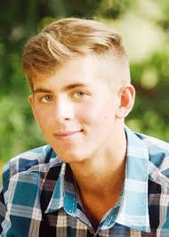 Italian American society awards scholarships