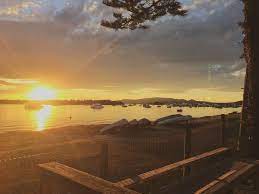Beachfront House Sunset Beach A Port Stephens Waterfront House Stayz Beachfront House Waterfront Cottage Beachfront