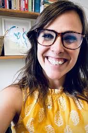 Jennifer Lampert's Instagram, Twitter & Facebook