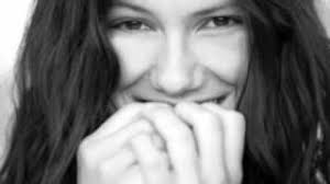 Translation of 'a modo tuo' by ligabue (luciano riccardo ligabue) from italian to english. Chords For Elisa Yashal Lyrics