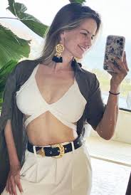 Large gallery of altair jarabo pics. It Looks Spectacular Altair Jarabo Shows Off Abs With A White Top World Today News