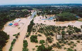 Terima kasih atas sumbangan gambar dan video banjir kilat yang kerap berlaku terutama di ibu negara dan lembah klang mampu dielakkan jika 7 aylar önce. Hidup Bersama Alam Hindar Risiko Bencana