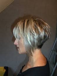 Carre Plongeant Court Derriere Long Devant Carre Court Derriere Devant Painado Painados Peinadosdefi Coiffure Carre Plongeant Coupe Carre Plongeant Court