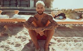 El cantante colombiano maluma invitó durante una entrevista de billboard a la cantante estadounidense selena gómez a grabar una canción juntos. Susana Gomez La Mujer Que Habria Enamorado A Maluma Master Fm 89 9