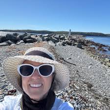 How to make a cat accept a Litter Robot?