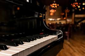 Dezember 1791 in wien, erzherzogtum österreich, hrr), war ein salzburger musiker und komponist der wiener klassik.sein umfangreiches werk genießt weltweite popularität und gehört zum bedeutendsten im repertoire klassischer musik. Die Leichtesten Musikinstrumente Fur Einsteiger Und Blutige Anfanger