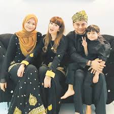 Boy iman atau nama sebenarnya noruliman a rahman juga menerima gelaran pada tahun yang sama. Jatuhkan Talak 3 Pada Bekas Isteri Boy Iman Dedah Punca Sebenar Perpisahan Kisah Dunia