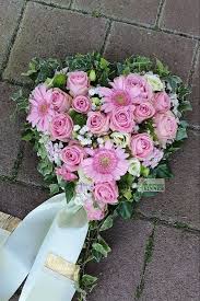 Herz Der Erinnerung Beerdigung Blumen Blumen Zur Beerdigung Friedhofs Blumen