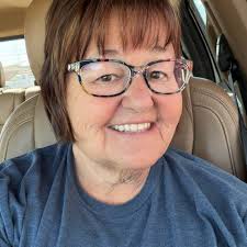 Does anybody have a paw pattern with angel wings? Thanks in advance 😘