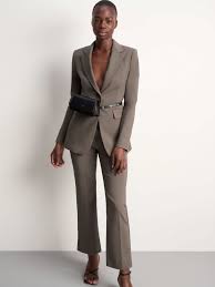 Kläder i stilren design gjorda i högkvalitetsmaterial med en stolt attityd. Kavajer Handla Kavajer For Dam Online Pa Tiger Of Sweden