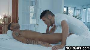 Interracial Homosexuell Sex Massage mit Happy End Online schauen