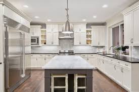 When buying inexpensive kitchen cabinets online you can save up to 50% compared to the big box retailers. The Benefits Of Buying Kitchen Cabinets From Country Kitchens