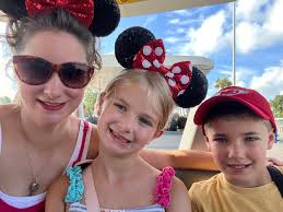 Planning a Tokyo Disneyland trip in 2025