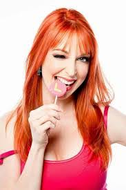 Lisa Foiles's Instagram, Twitter & Facebook