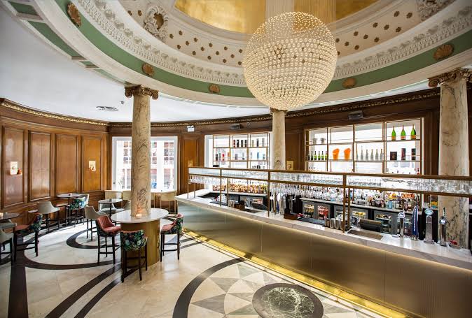 Champagne Bar details… Champagne Central