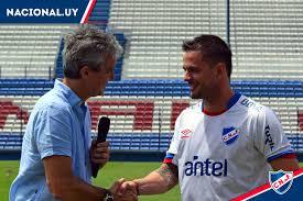 In the current club santos played 2 seasons, during this time he played 39 matches and scored 11 goals. Sitio Oficial Del Club Nacional De Football Octavio Rivero Fue Presentado En El Primer Estadio Mundialista
