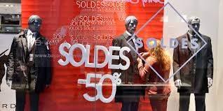 التوصيل بالمجان، و الدفع عند الاستلام، اسرع واطلب الآن. Soldes Que Deviennent Les Vetements Invendus