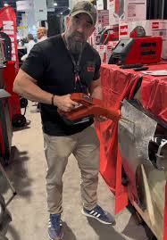 Reparación eficiente de carrocerías con Battery Puller