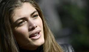 Sidney sampaio, como josué, sucesor de moisés. 180 Com Uy La Brasilena Valentina Sampaio Primera Modelo Trans De Victoria S Secret