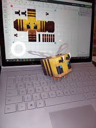 Papercraft Bee For My 7yr Old Daughter Cricut Wear a banner as a cape to make your minecraft player more unique, or use a banner as a flag! reddit