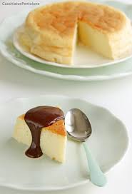Il cucchiaio d'argento è la pagina del brand di cucina italiana per eccellenza. Japanese Cotton Cheesecake Al Cocco E Hot Fudge Sauce Cucchiaio E Pentolone