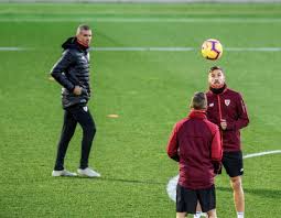 But the floodgates opened in the second half as. Unai Simon Y Nolaskoain Siguen En Duda Para Recibir Al Barcelona Estadio Deportivo