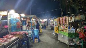 Banjir di kampung melayu juga disebabkan air kiriman dari bogor karena curah hujan yang sangat tinggi. Aneka Kuliner Lezat Di Pasar Malam Kampung Solor Kupang