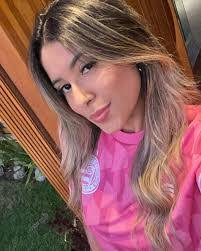 Lana Santos's Instagram, Twitter & Facebook