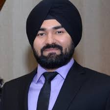 A company that cares about employees, creates royal employees that go  beyond measures without hesitation!