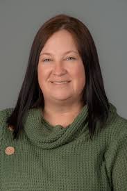 Kari Holm's Instagram, Twitter & Facebook