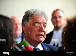 Joe fontana hi-res stock photography and images