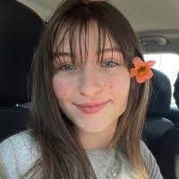 Sarah Damato's Instagram, Twitter & Facebook