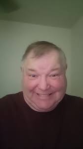 From Eugene, Oregon, 40 years old. Not handsome, but sincere. I'm single  and still searching. Please give me a hello.