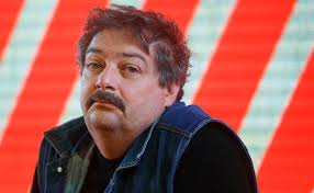 Ему стало плохо в самолете. Minzdrav Bashkirii Soobshil O Tyazhelom Sostoyanii Pisatelya Bykova Obshestvo Rbk