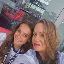 Tabitha Tanner's Instagram, Twitter & Facebook