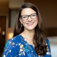 Holly Ennis's Instagram, Twitter & Facebook