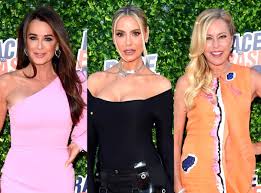 994 839 tykkäystä · 2 285 puhuu tästä. Kyle Richards Explains Off Camera Drama With Dorit Slams Criticism Over Comments About Sutton Renting Her Home On Rhobh