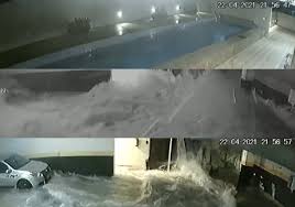 Um vídeo impressionante registrado por câmera de segurança mostra o momento em que uma piscina desaba sobre a garagem de um prédio de luxo em vila velha, no espírito santo. Ta3tkatgzamb M